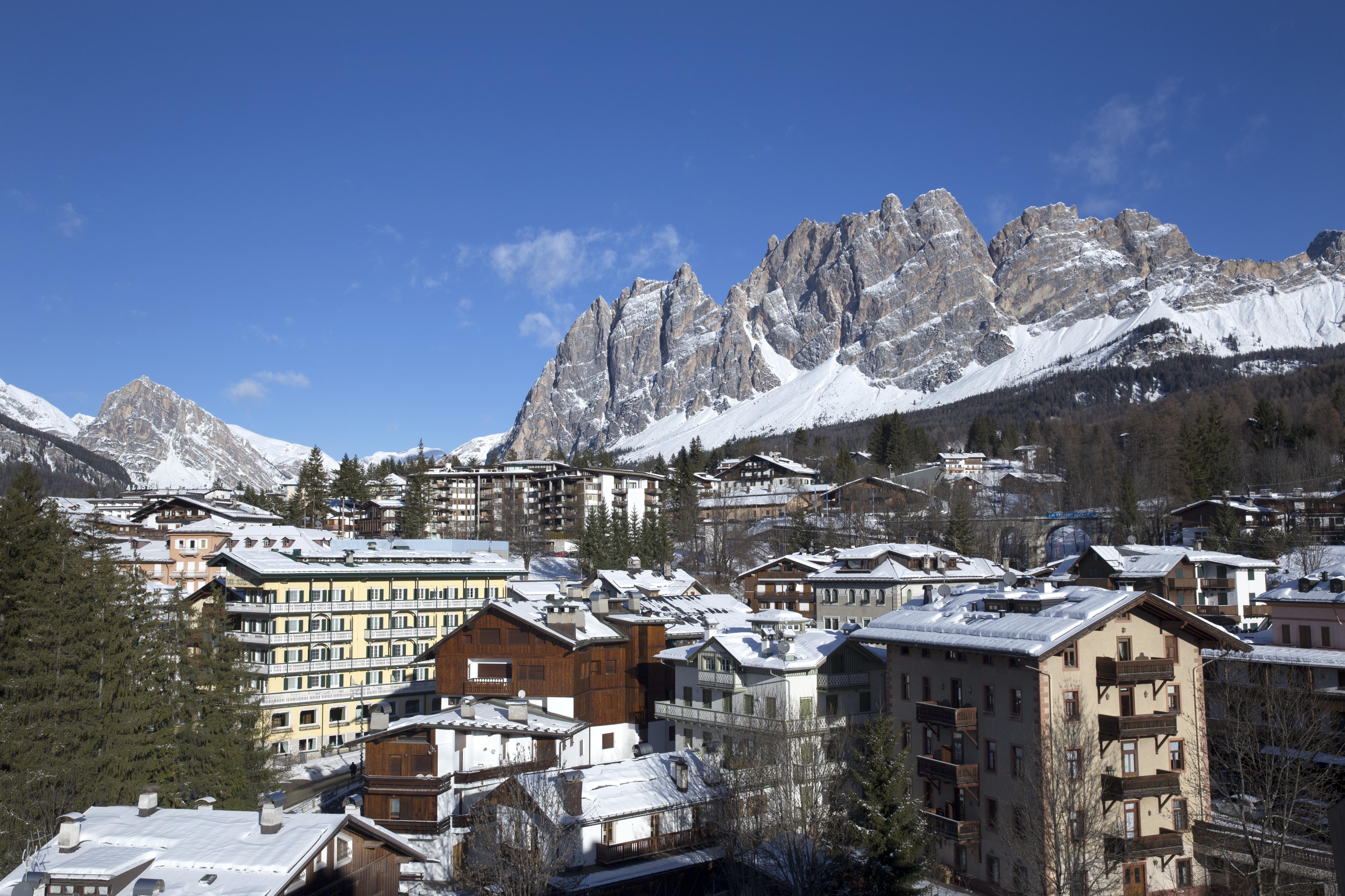 Grand Hotel Savoia Cortina D'Ampezzo, A Radisson Collection Hotel Exterior photo